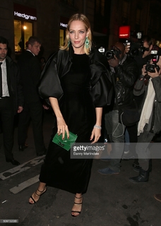 Uma Thurman feet photo thumbnail