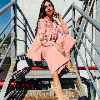 Zaira Nara feet photo thumbnail