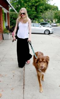 Amanda Seyfried feet photo thumbnail