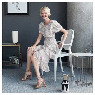 Malgorzata Kozuchowska feet photo thumbnail