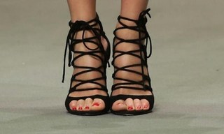Queen Letizia of Spain feet photo thumbnail