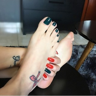 Jaqueline Mello feet photo thumbnail