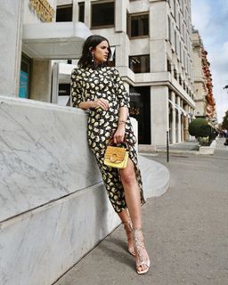 Bruna Marquezine feet photo thumbnail