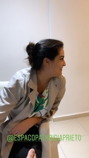 Kéfera Buchmann feet photo thumbnail