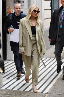 Sienna Miller feet photo thumbnail