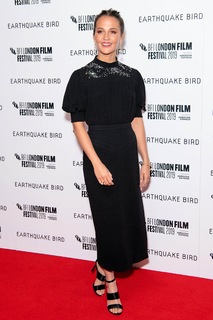Alicia Vikander feet photo thumbnail