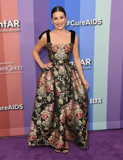 Lea Michele feet photo thumbnail