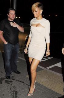 Rihanna feet photo thumbnail
