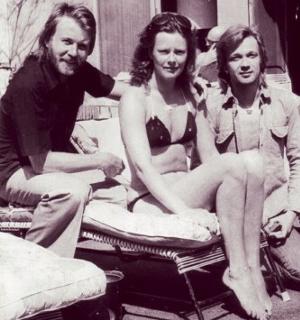 Anni-Frid Lyngstad feet photo 1