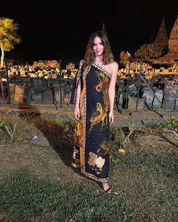 Katharine McPhee feet photo thumbnail