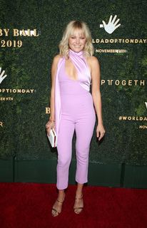 Malin Akerman feet photo thumbnail