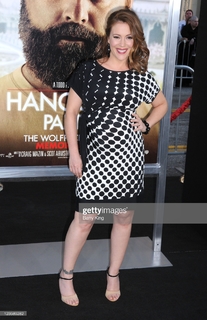 Alyssa Milano feet photo thumbnail