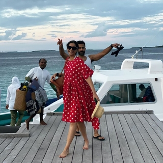 Sonam Kapoor feet photo thumbnail