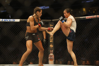 Michelle Waterson feet photo thumbnail