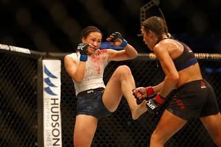 Michelle Waterson feet photo thumbnail