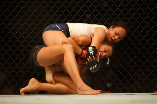 Michelle Waterson feet photo thumbnail