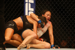 Michelle Waterson feet photo thumbnail