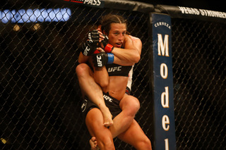 Michelle Waterson feet photo thumbnail