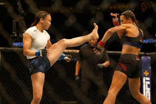 Michelle Waterson feet photo thumbnail