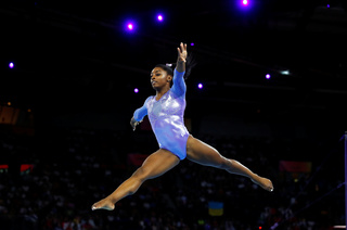 Simone Biles feet photo thumbnail