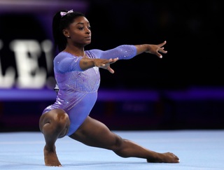 Simone Biles feet photo thumbnail