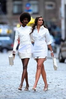 Taylor Hill feet photo thumbnail