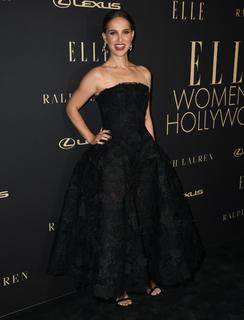 Natalie Portman feet photo thumbnail