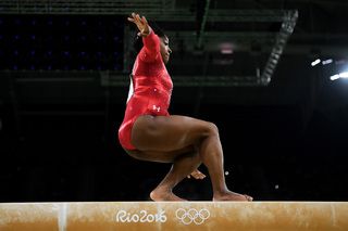 Simone Biles feet photo thumbnail