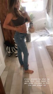 Daniella Monet feet photo thumbnail
