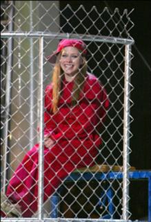 Avril Lavigne feet photo thumbnail
