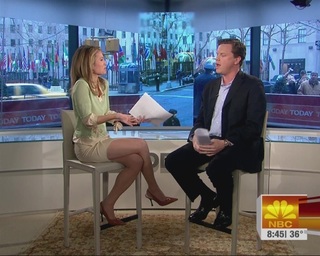 Amy Robach feet photo thumbnail