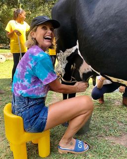 Flávia Alessandra feet photo thumbnail