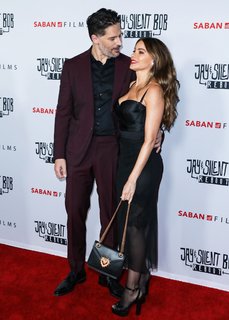 Sofía Vergara feet photo thumbnail