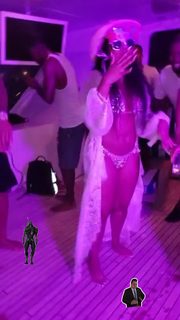 Ashanti feet photo thumbnail