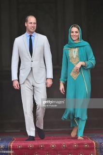 Catherine Princess of Wales feet photo thumbnail