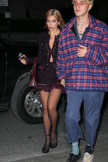 Dua Lipa feet photo thumbnail