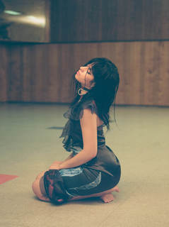 Camila Cabello feet photo thumbnail