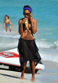 Angela Simmons feet photo thumbnail