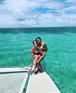 Kaya Scodelario feet photo thumbnail