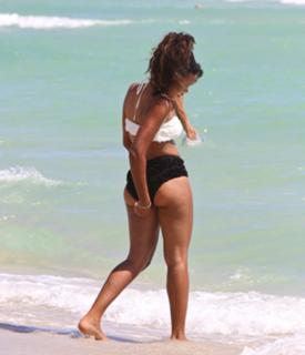 Angela Simmons feet photo thumbnail