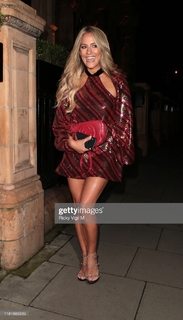 Caroline Flack feet photo thumbnail