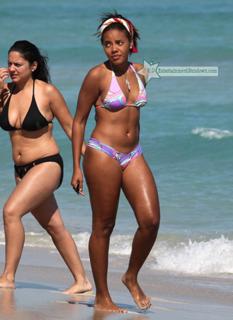 Angela Simmons feet photo thumbnail