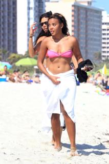 Angela Simmons feet photo thumbnail