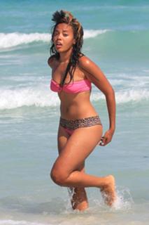 Angela Simmons feet photo thumbnail