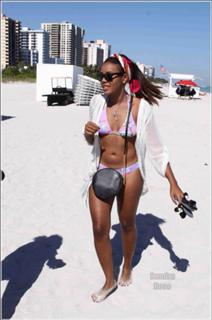 Angela Simmons feet photo thumbnail