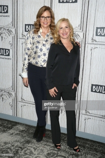 Angela Kinsey feet photo thumbnail