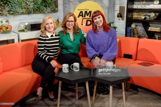 Angela Kinsey feet photo thumbnail