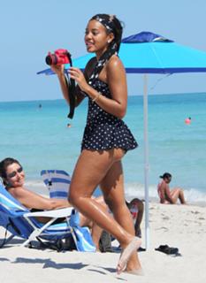 Angela Simmons feet photo thumbnail