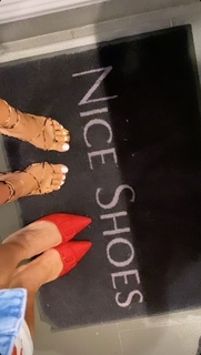 Jilly Anais feet photo thumbnail