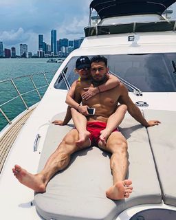 Britney Spears feet photo thumbnail
